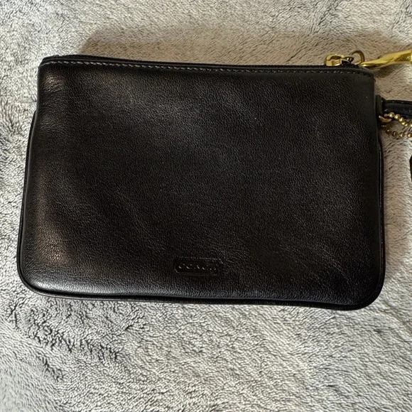 Coach Black Smooth Leather Wristlet - Vintage Y2K - Picture 2 of 9